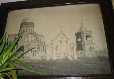 Фотография находится около крестильной комнаты городковской церкви
