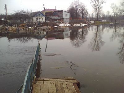 Дорога в никуда!
Впереди (почти) виден Ж/Д мост через Вохонку.
